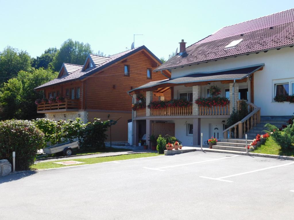 Guesthouse Sara Grabovac  Exterior photo